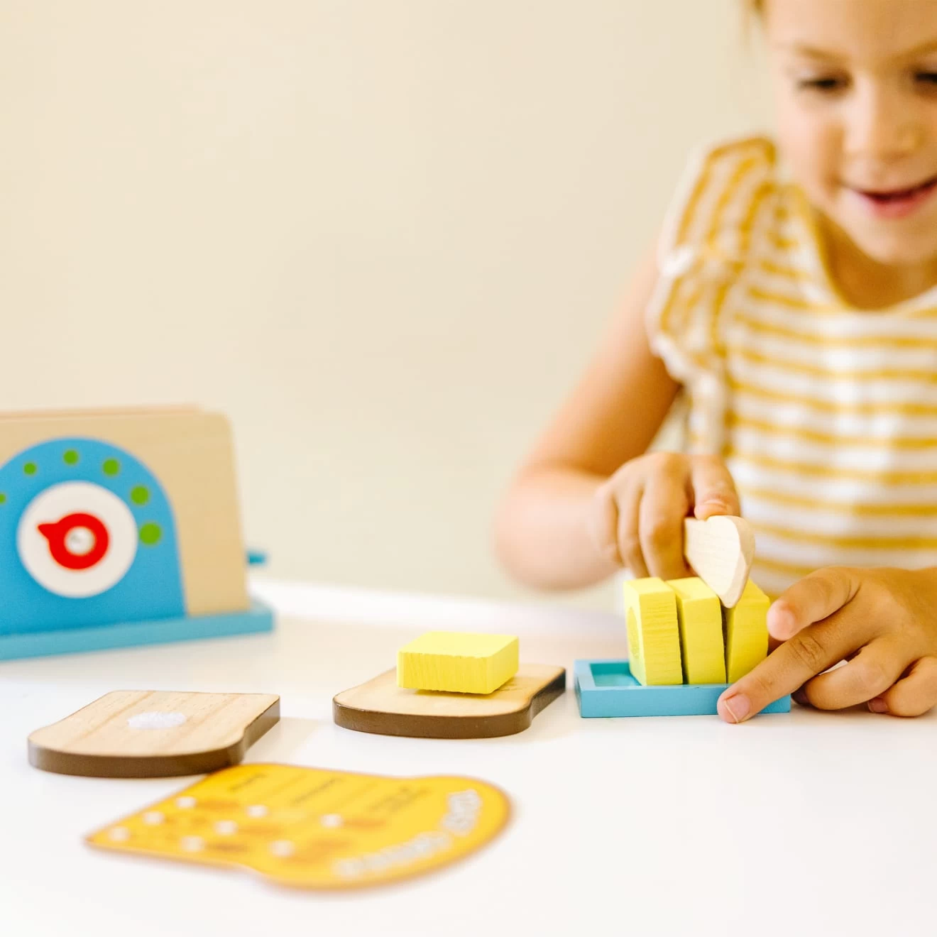 Melissa & Doug Bread & Butter Toast Set - Image 7