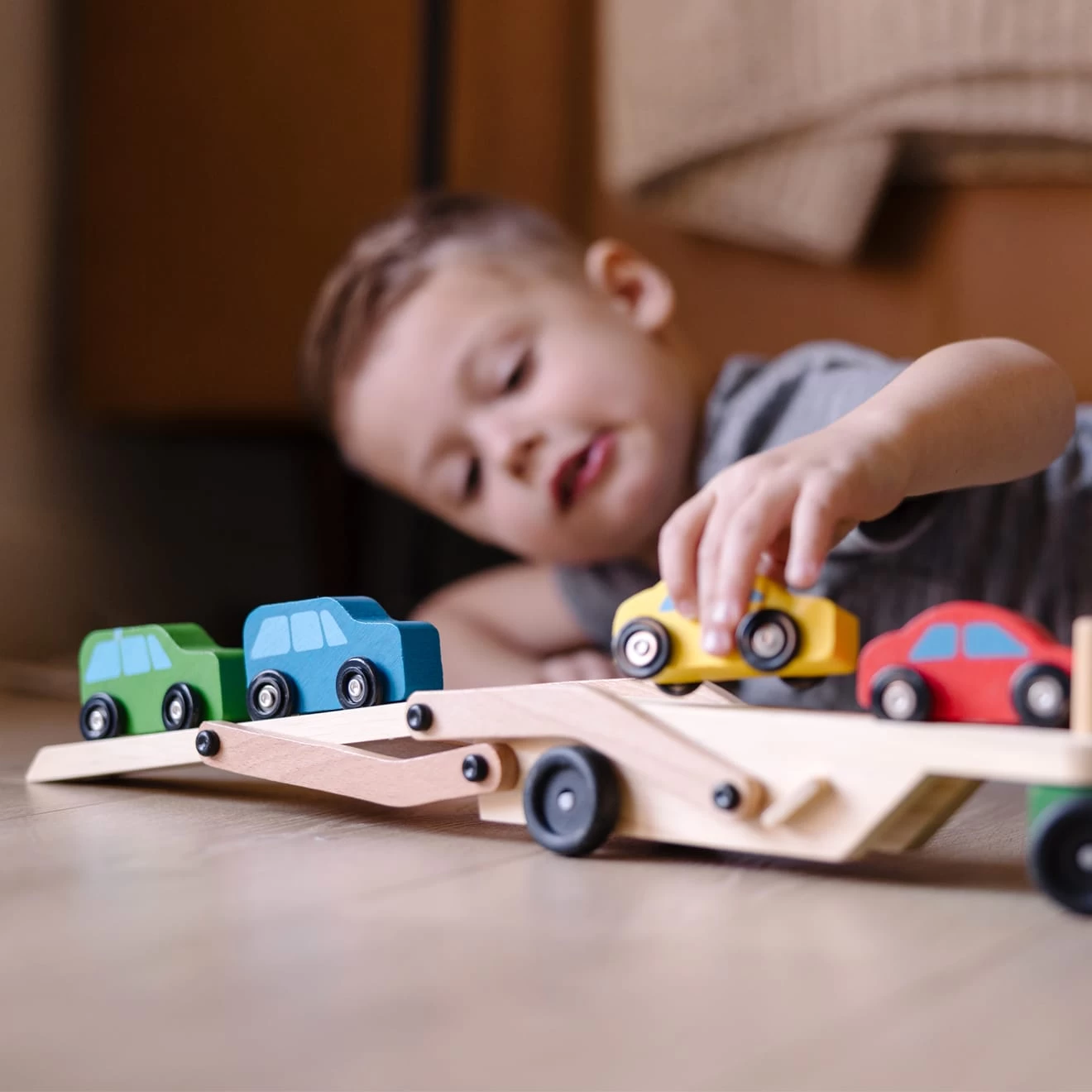 Melissa & Doug Car Carrier Truck & Cars Wooden Toy Set - Image 5