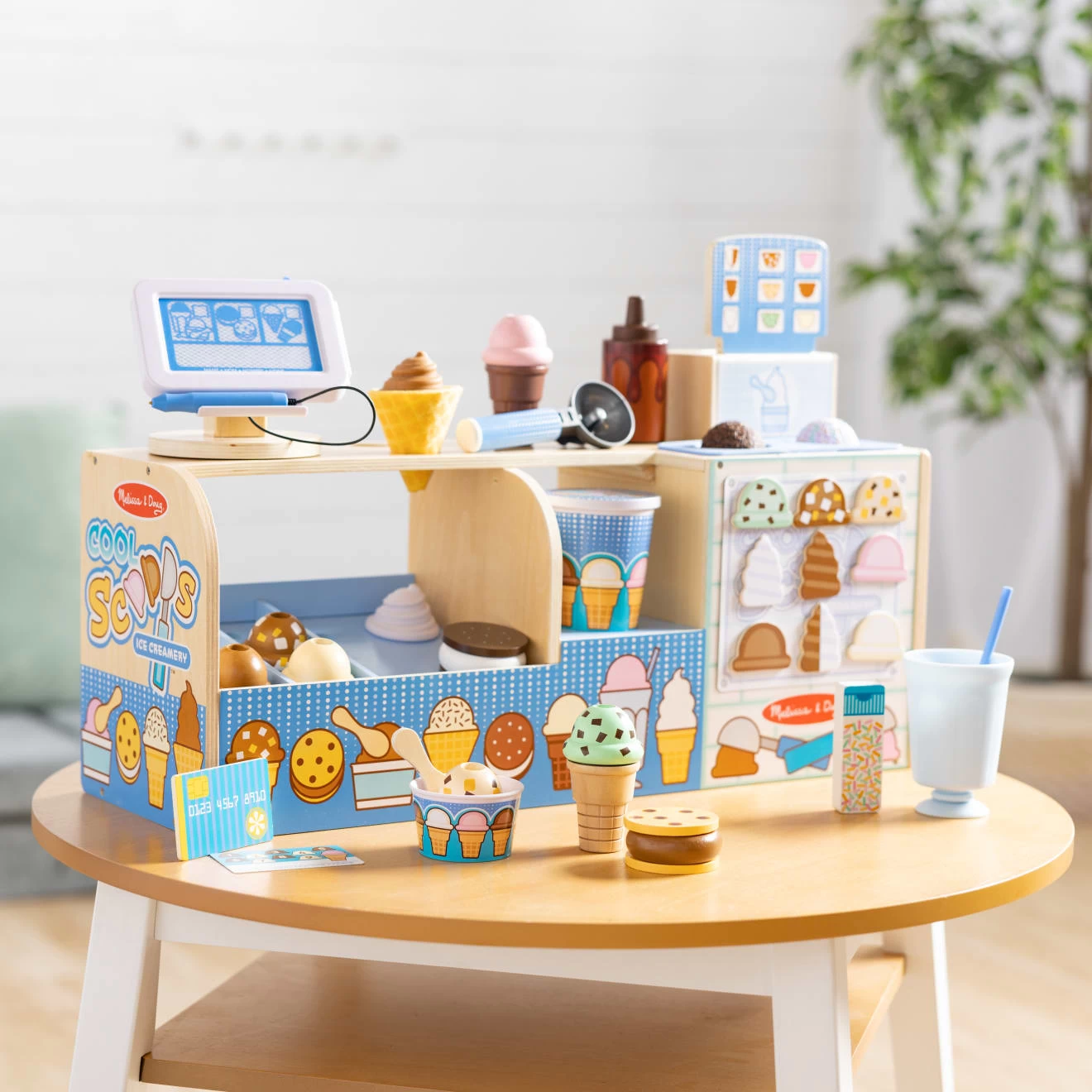 Melissa & Doug Cool Scoops Ice Creamery - Image 9