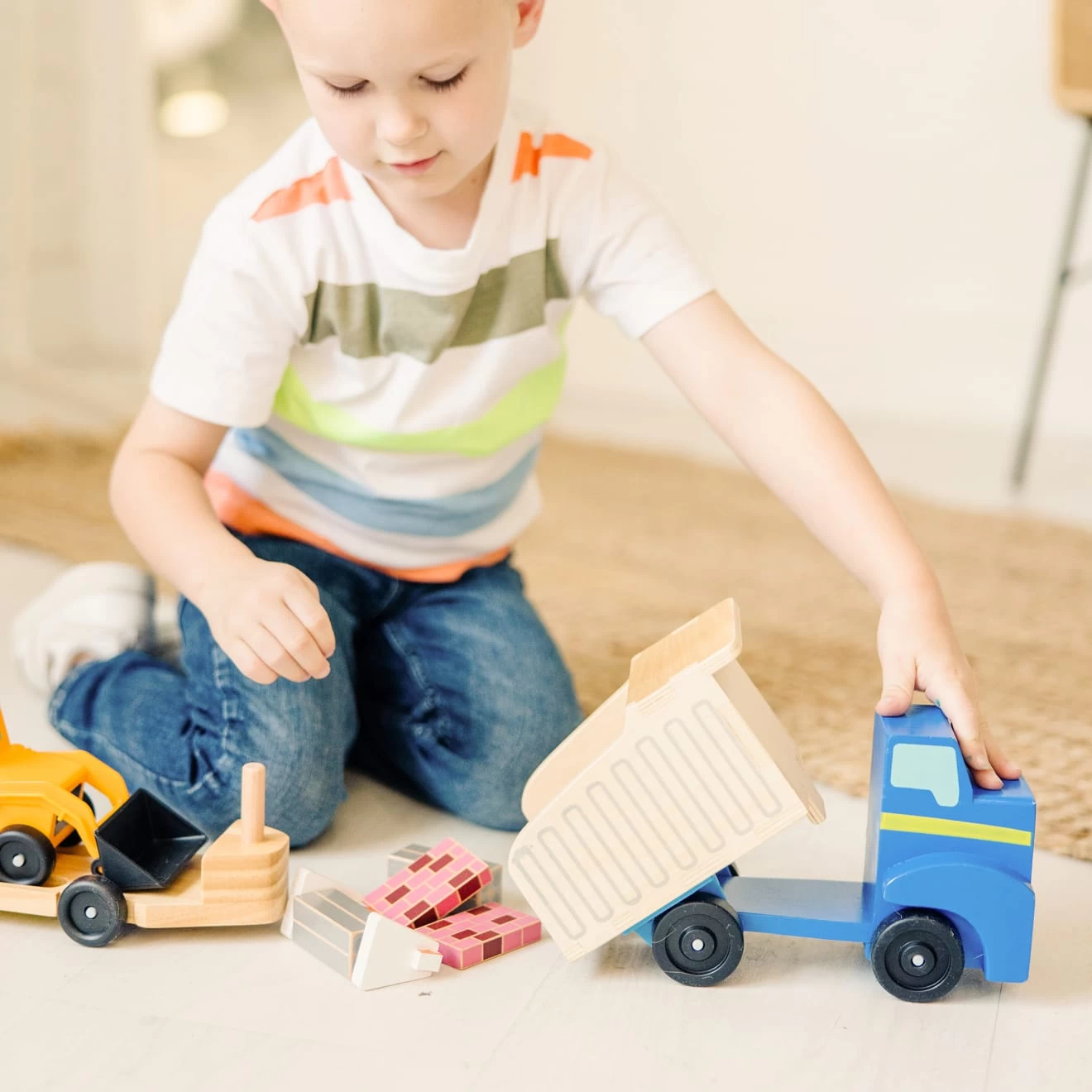 Melissa & Doug Classic Toy Dump Truck & Loader - Image 7