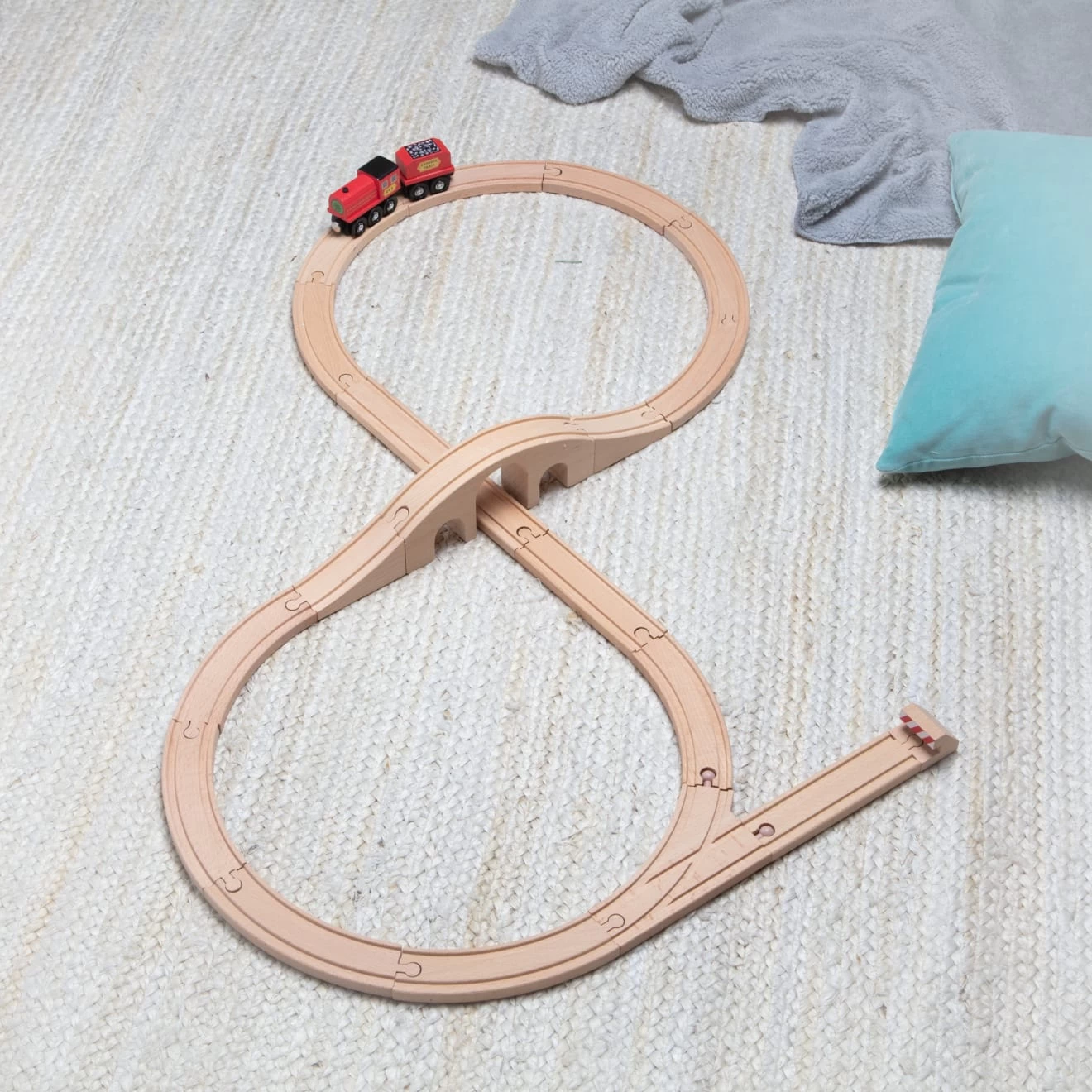 Melissa & Doug Figure 8 Train Set - Image 9