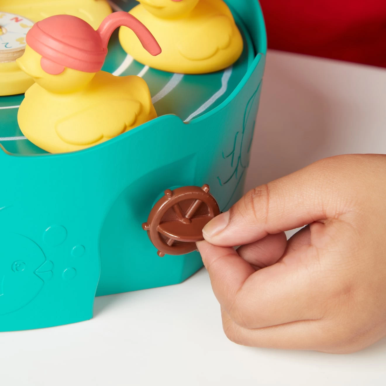 Melissa & Doug Fun At The Fair! Hook A Duck - Image 7