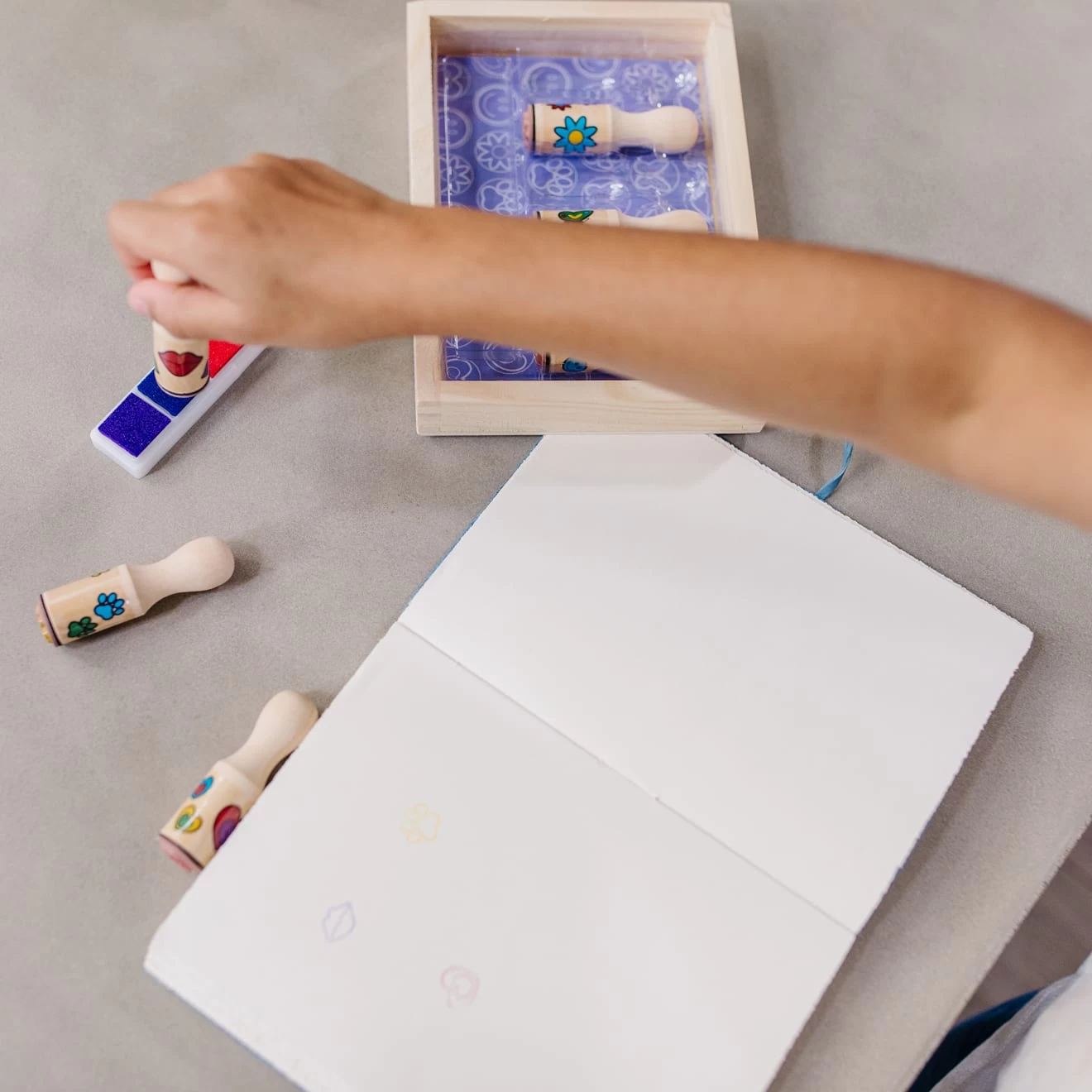 Melissa & Doug Wooden Stamp Set - Happy Handles - Image 6