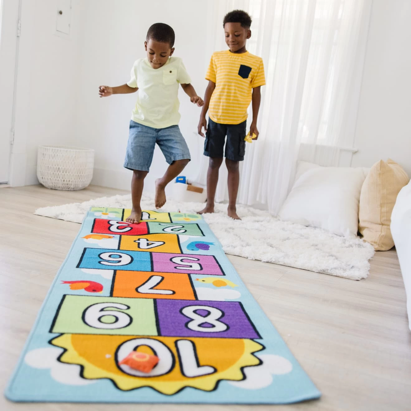 Melissa & Doug Hop & Count Hopscotch Rug - Image 7
