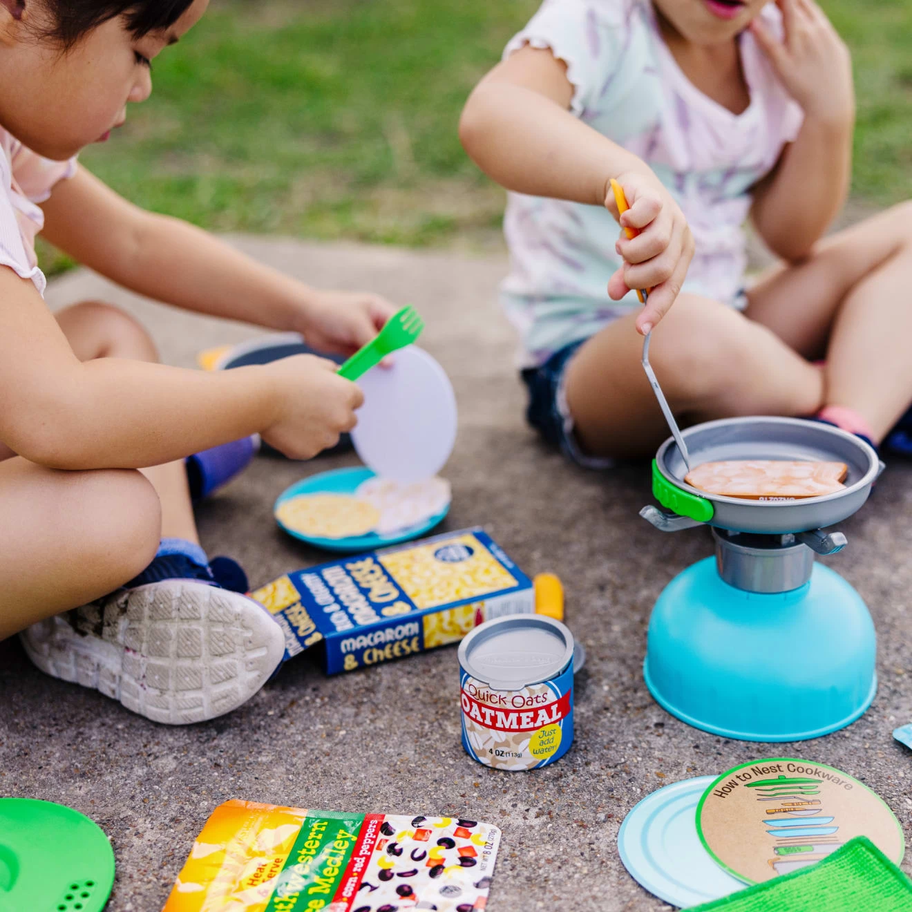 Melissa & Doug Let's Explore Outdoor Cooking Play Set - Image 5