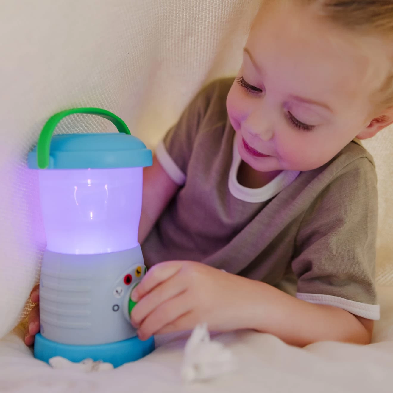Melissa & Doug Let's Explore Light & Sound Lantern Play Set - Image 5