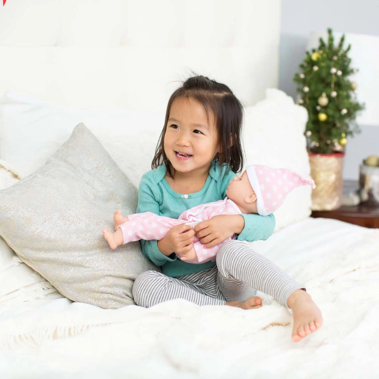 Melissa & Doug Mine To Love Twins Luke & Lucy Dolls - Image 2