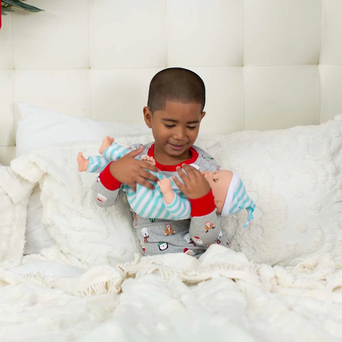 Melissa & Doug Mine To Love Twins Luke & Lucy Dolls - Image 7