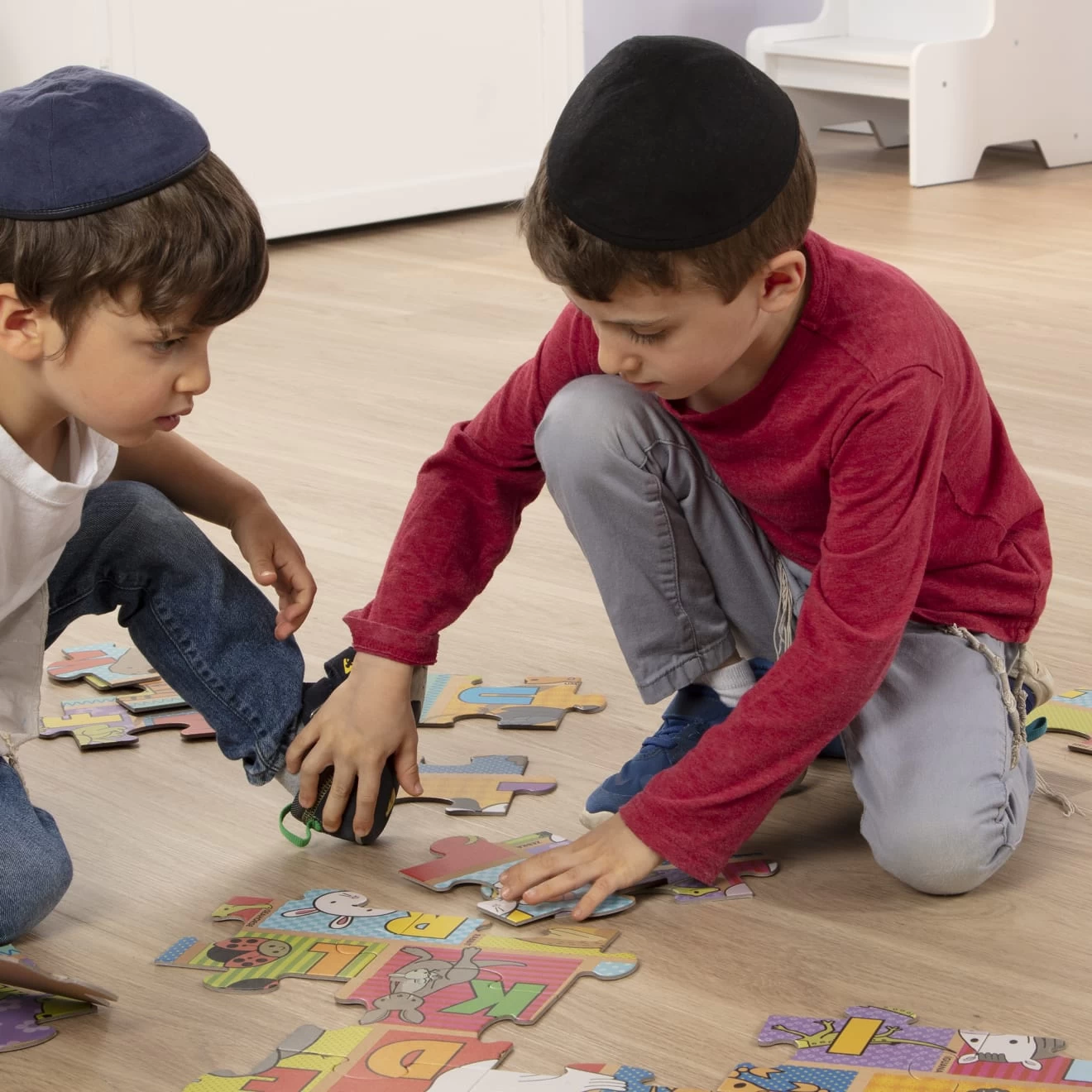 Melissa & Doug Natural Play Floor Puzzle: ABC Animals - Image 2