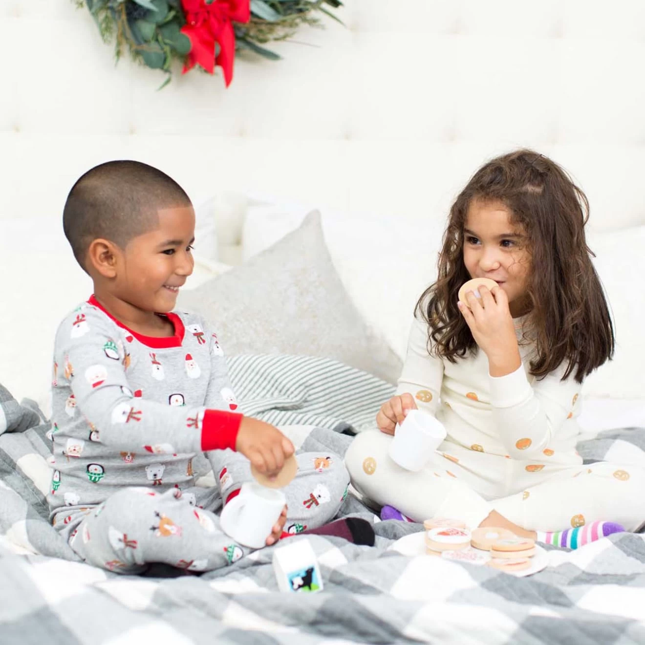 Melissa & Doug Slice & Bake Christmas Cookie Play Set - Image 6