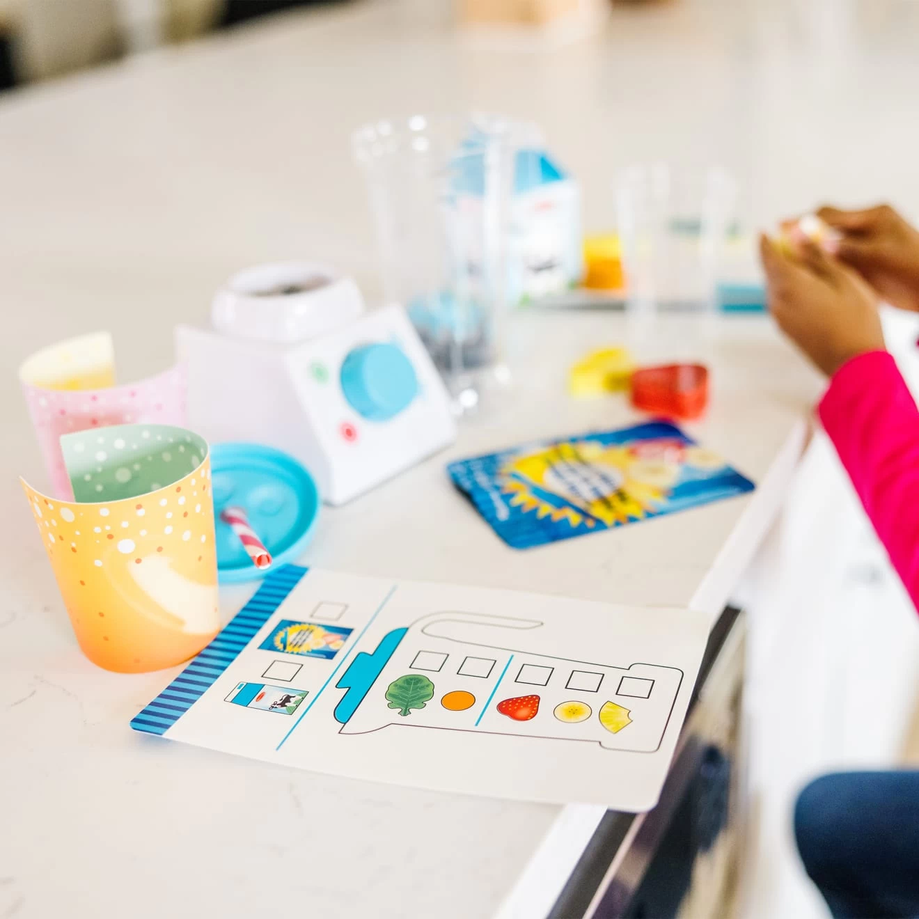 Melissa & Doug Smoothie Maker Blender Set - Image 6