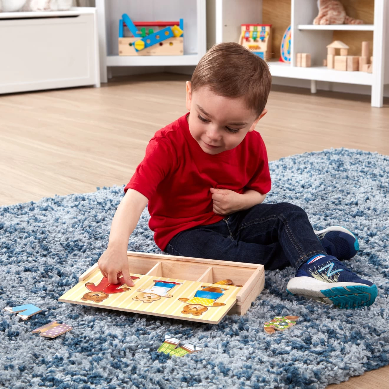 Melissa & Doug Bear Family Dress-Up Puzzle - Image 6