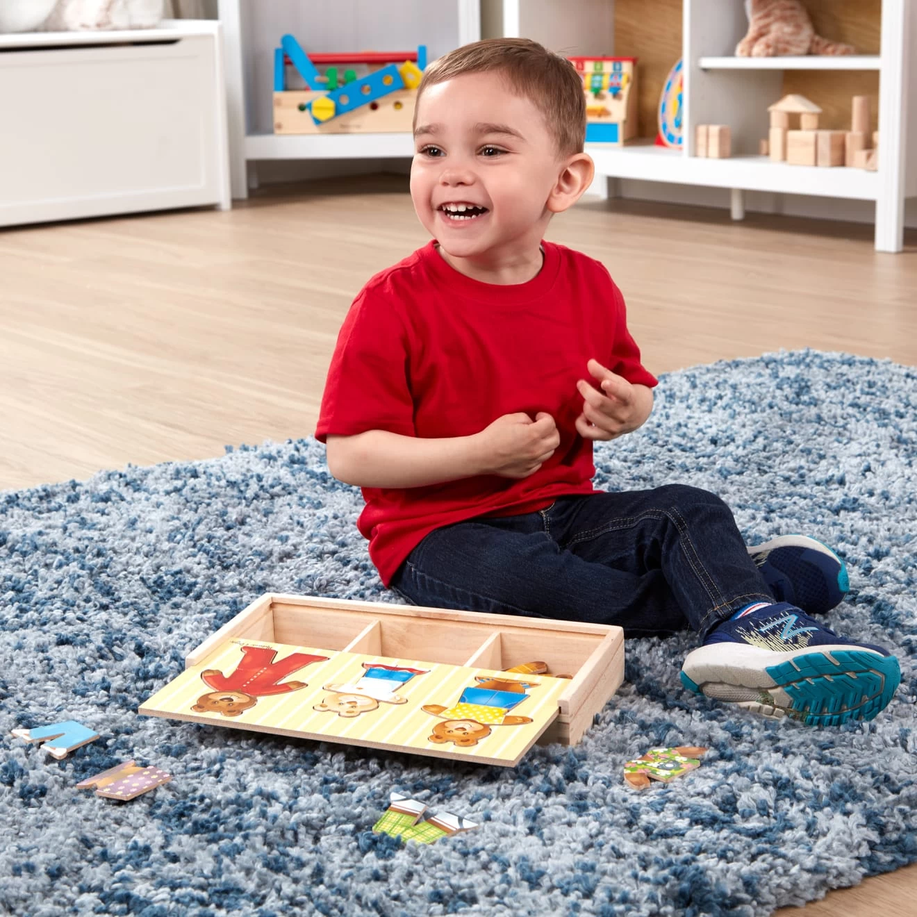 Melissa & Doug Bear Family Dress-Up Puzzle - Image 5